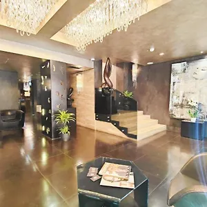 https://berg-luxury-hotel.it-romehotels.com